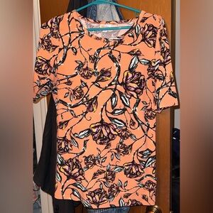 Lularoe classic tee
